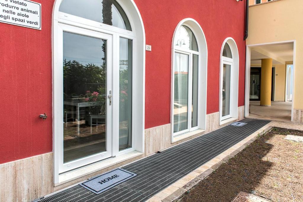 P010 - Porto Recanati, Nuovo Monolocale Fronte Mare Екстериор снимка